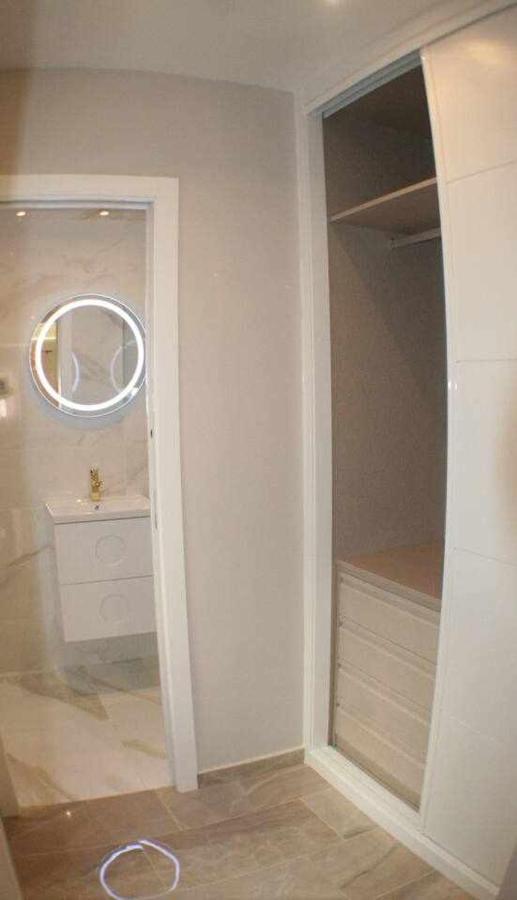 Apartamento con terraza céntrico moderno Nuevo Madrid Exterior foto