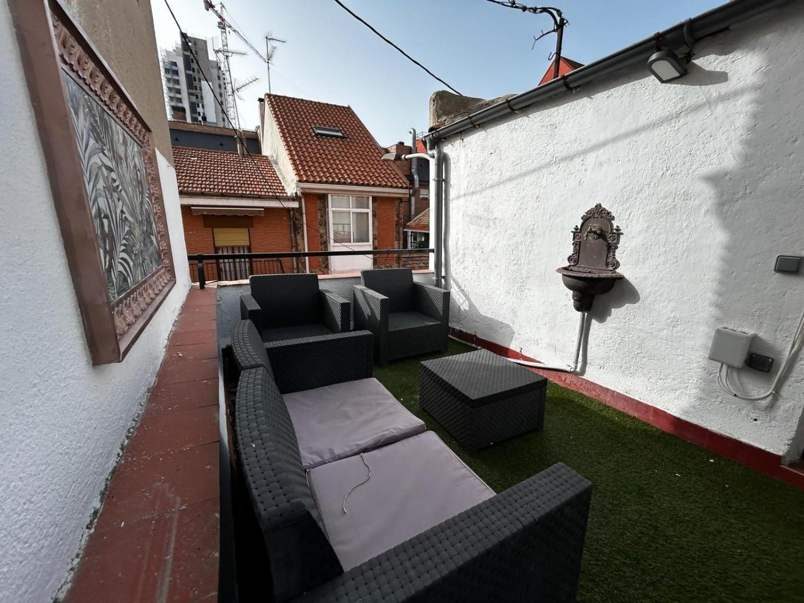 Apartamento con terraza céntrico moderno Nuevo Madrid Exterior foto